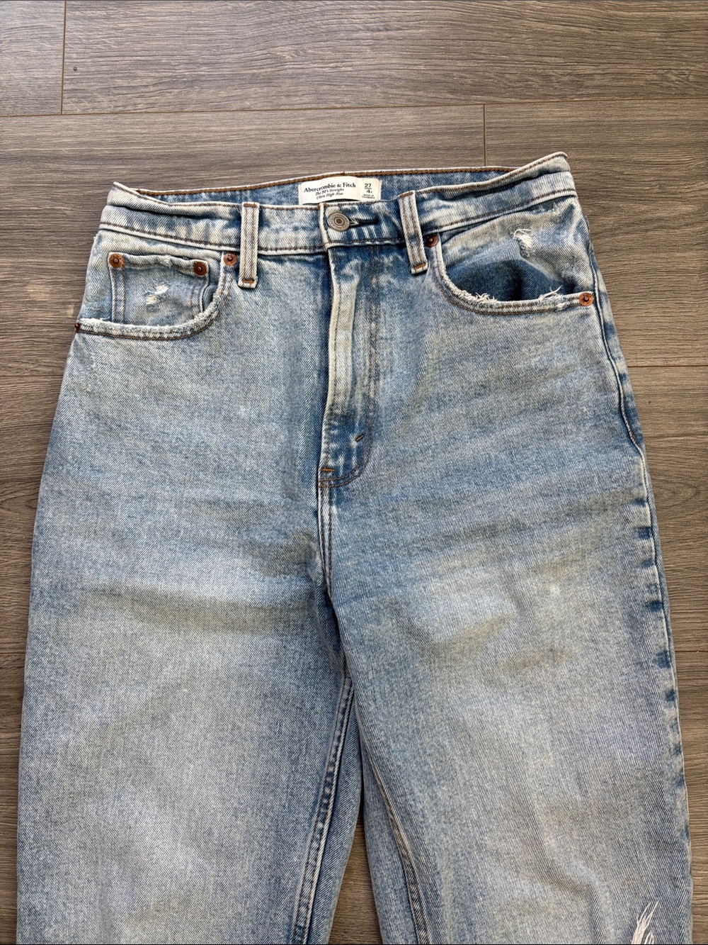 Abercrombie & Fitch Women’s 90s Straight Ultra High-Rise Jeans, Size 27 - Picture 3 of 6